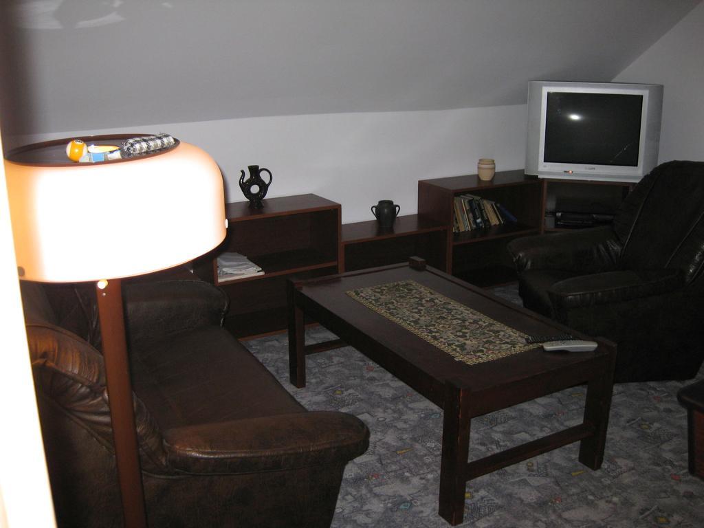 Pokoje Goscinne Pod Palmami Busko-Zdrój Chambre photo