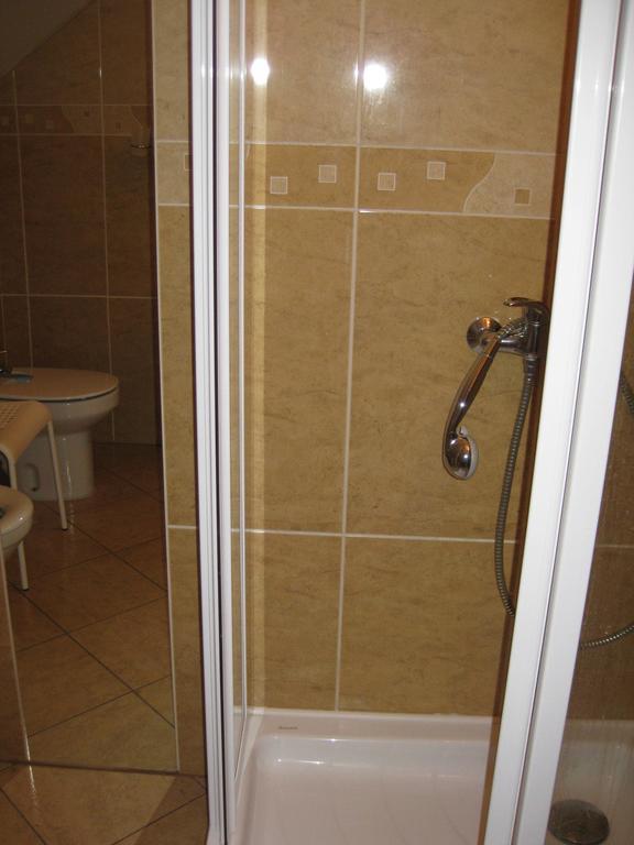 Pokoje Goscinne Pod Palmami Busko-Zdrój Extérieur photo