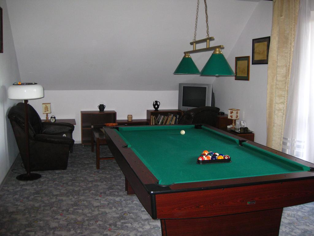 Pokoje Goscinne Pod Palmami Busko-Zdrój Extérieur photo